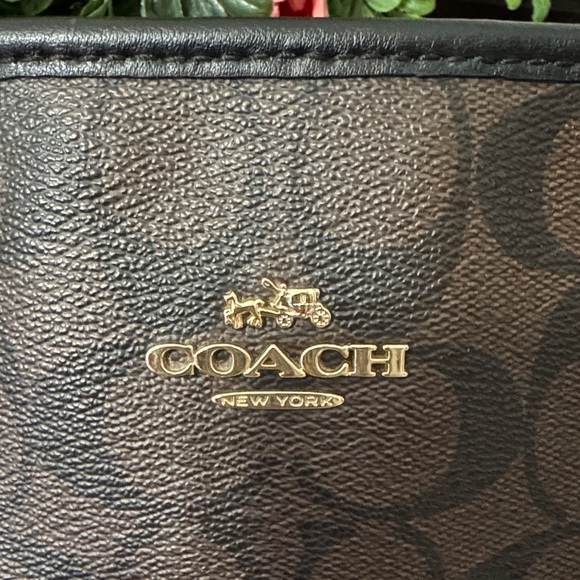 Coach City ZipTote -  Black and Brown Signature Canvas with gold hardware EUC - Picture 2 of 13